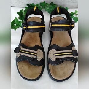 Mens Faded Glory Jessie Tan And Black Leather Sandals With Gold Accents
